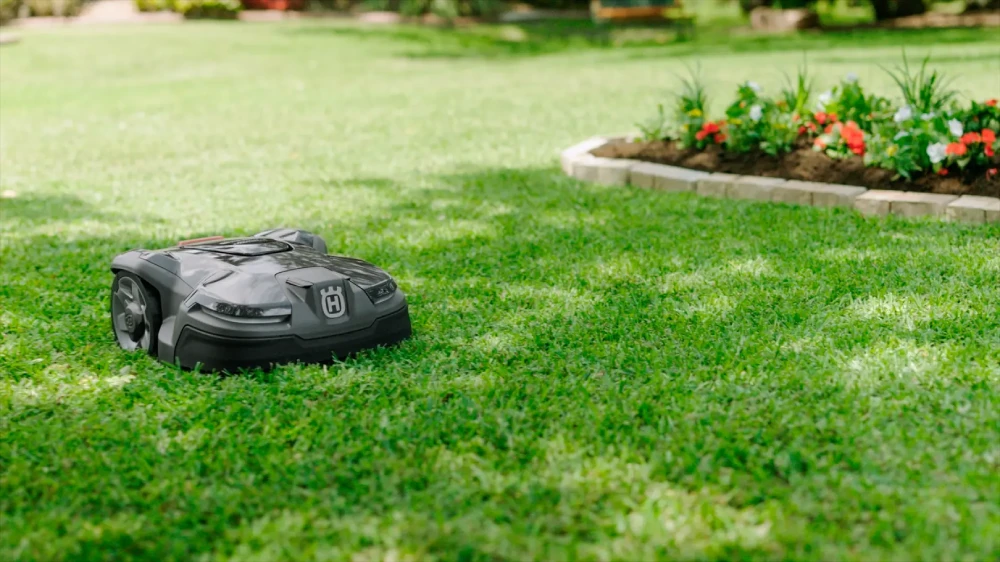 roboty koszące trawnik